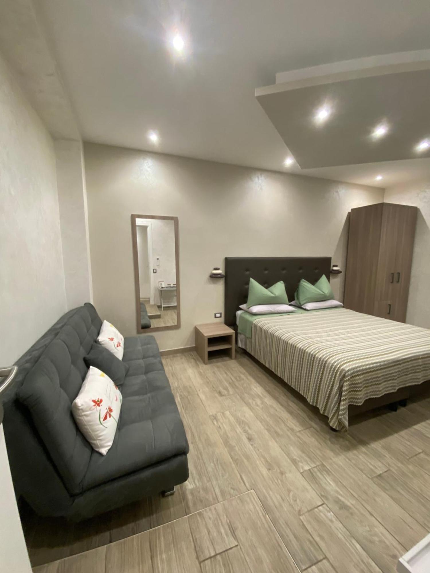 Bed and Breakfast Domus Cinecitta Roma Exterior foto